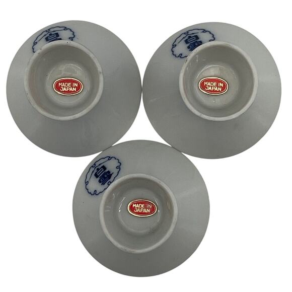 Vintage Japan Shirayuki Sake Set Blue & White Porcelain Carafe & 3 Cups Set - Picture 13 of 13